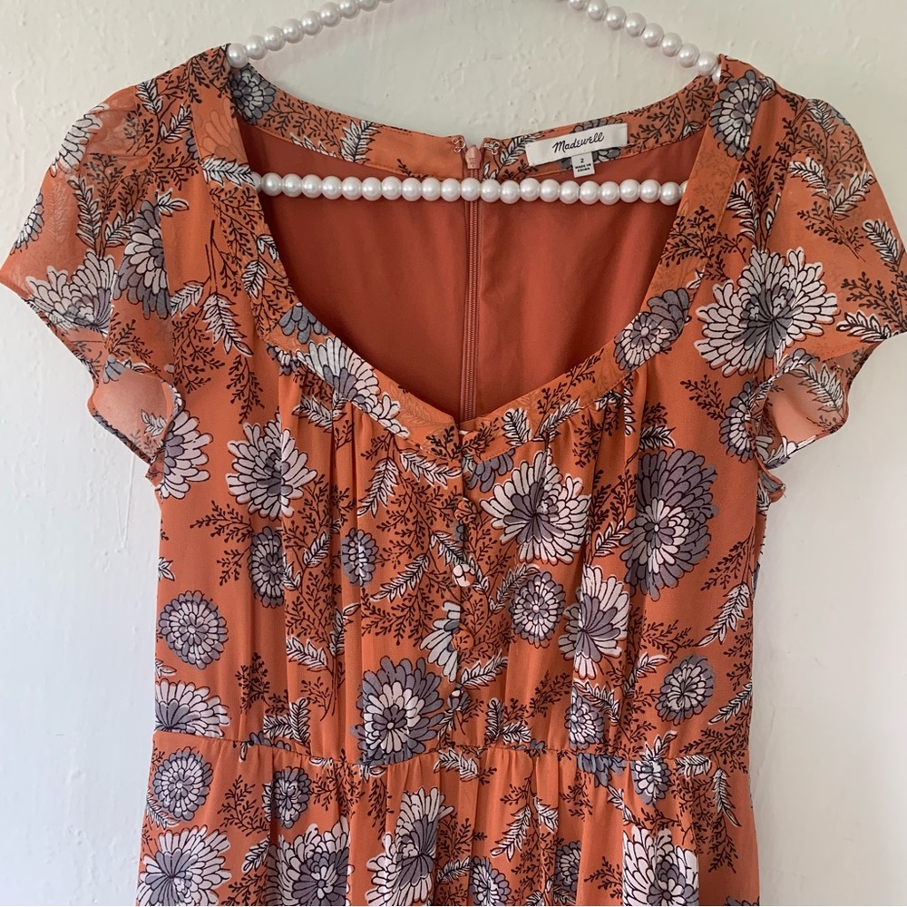 Madewell Sheer-Sleeve Button-Front Midi Dress in Gathered Blooms - Picture 9 of 14